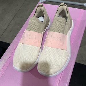 APL women’s sneaker